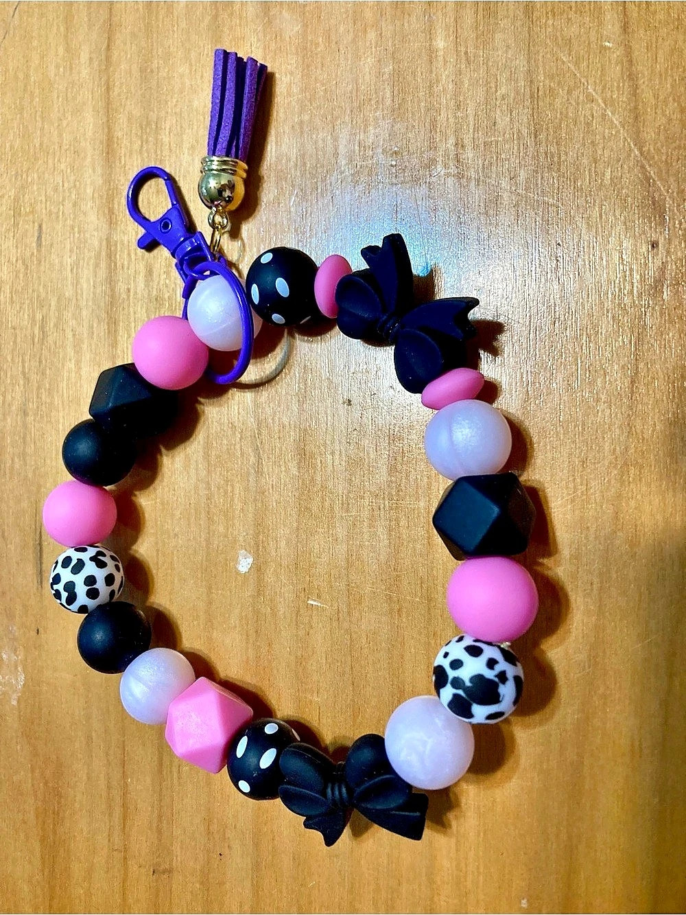 Beaded wristlet keychain